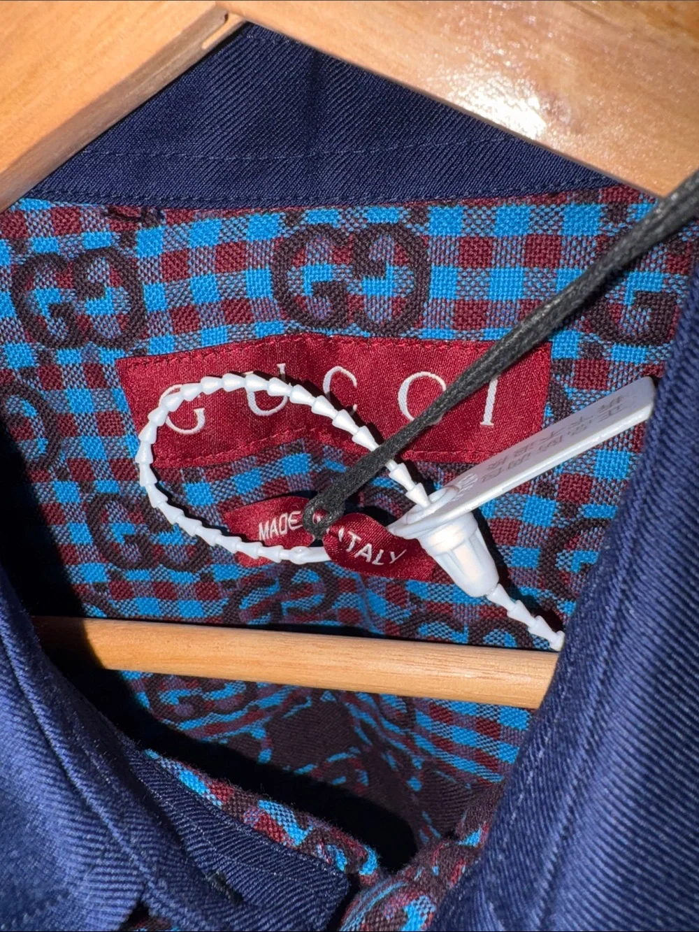 Gucci Men’s Blue Logo-Print Dress Shirt with Navy Collar